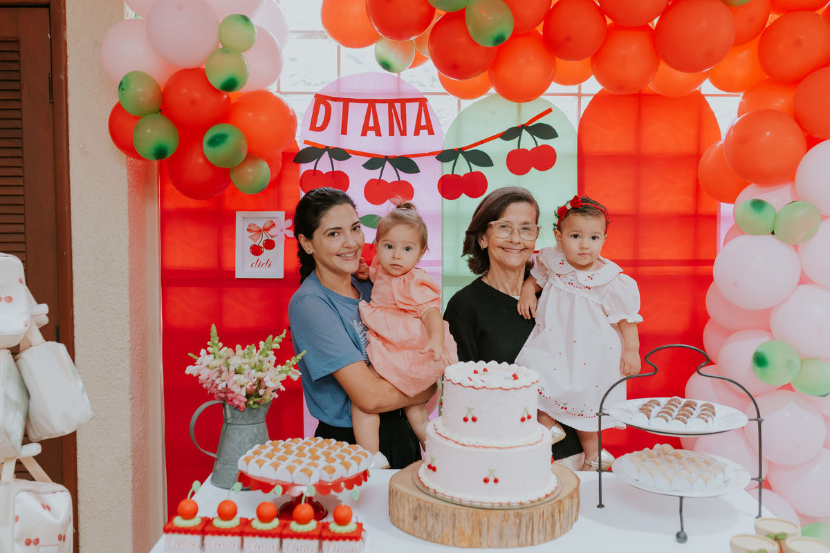 fotografa familia festa infantil fotografia 1 ano diana maria tema cerejinha Río de Janeiro ilha do governador rj 