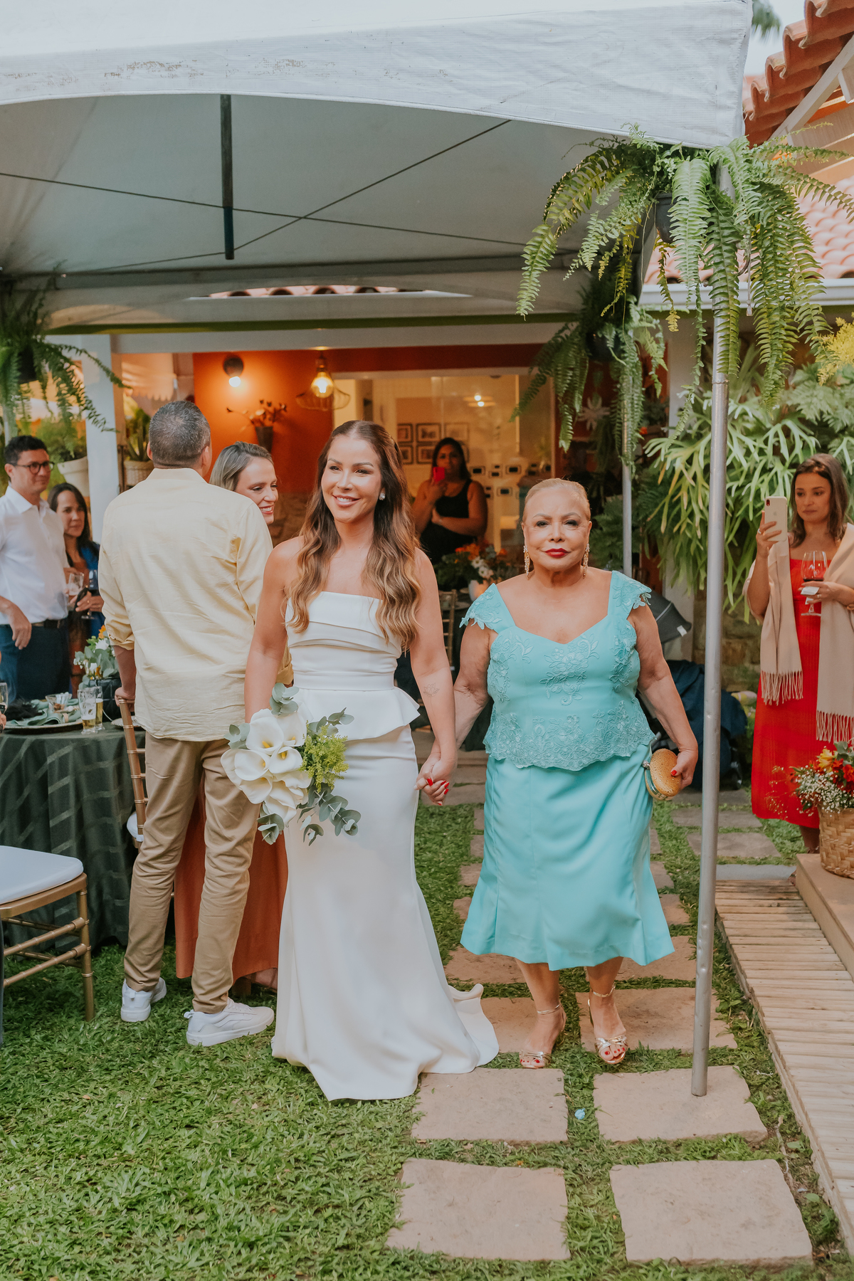 fotografa de casais casamento intimista monique e bruno em casa Rio de Janeiro rj cerimônia familia wedding 