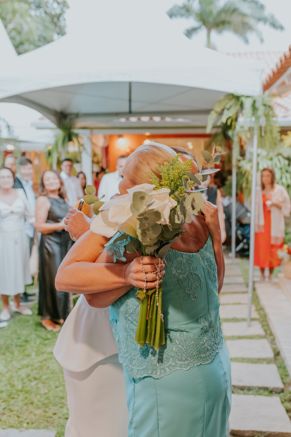 fotografa de casais casamento intimista monique e bruno em casa Rio de Janeiro rj cerimônia familia wedding 