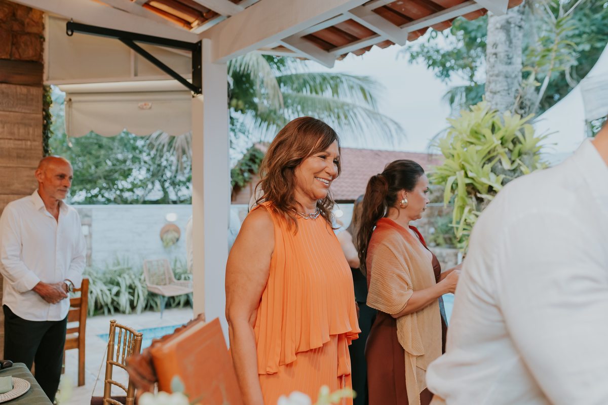 fotografa de casais casamento intimista monique e bruno em casa Rio de Janeiro rj cerimônia familia wedding 