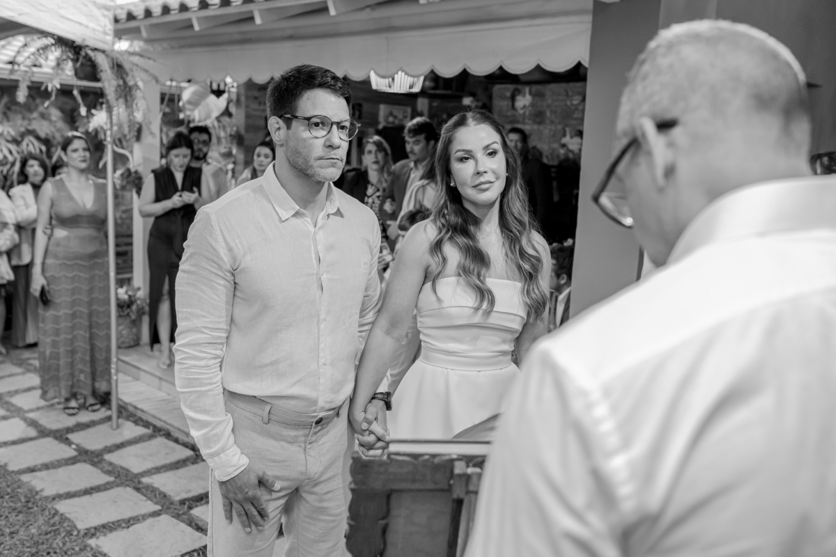 fotografa de casais casamento intimista monique e bruno em casa Rio de Janeiro rj cerimônia familia wedding 