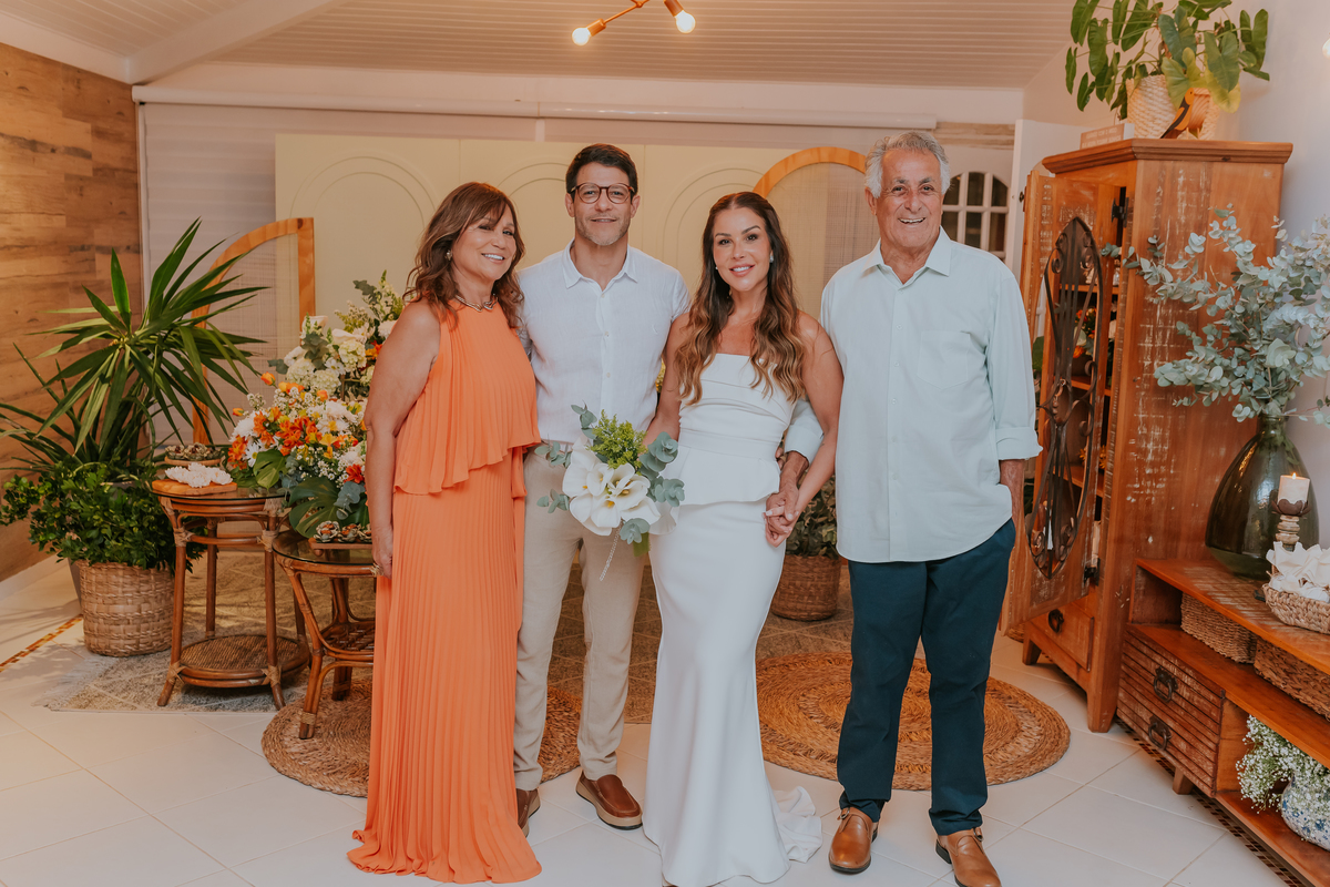 fotografa de casais casamento intimista monique e bruno em casa Rio de Janeiro rj cerimônia familia wedding 