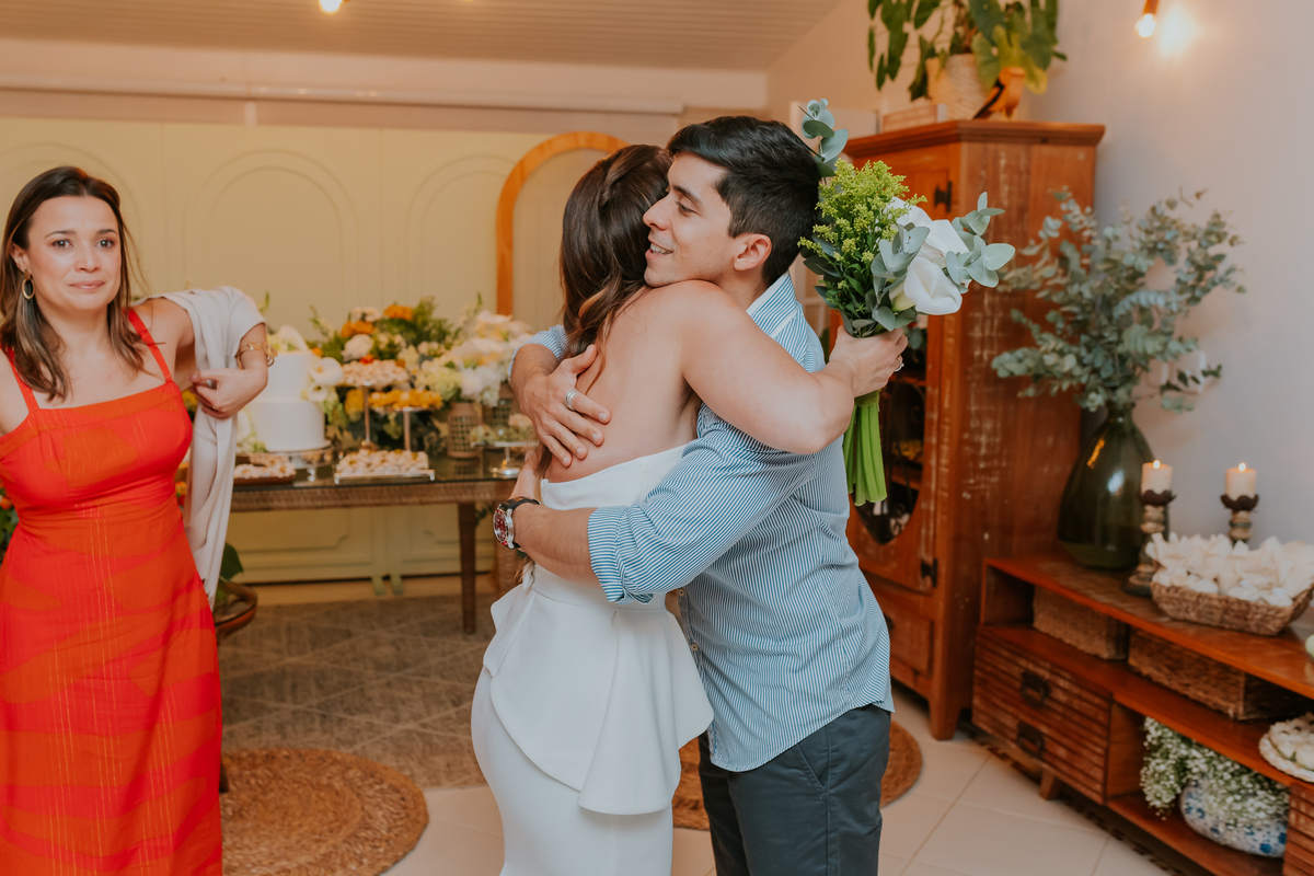 fotografa de casais casamento intimista monique e bruno em casa Rio de Janeiro rj cerimônia familia wedding 