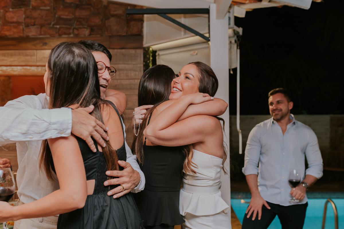 fotografa de casais casamento intimista monique e bruno em casa Rio de Janeiro rj cerimônia familia wedding 