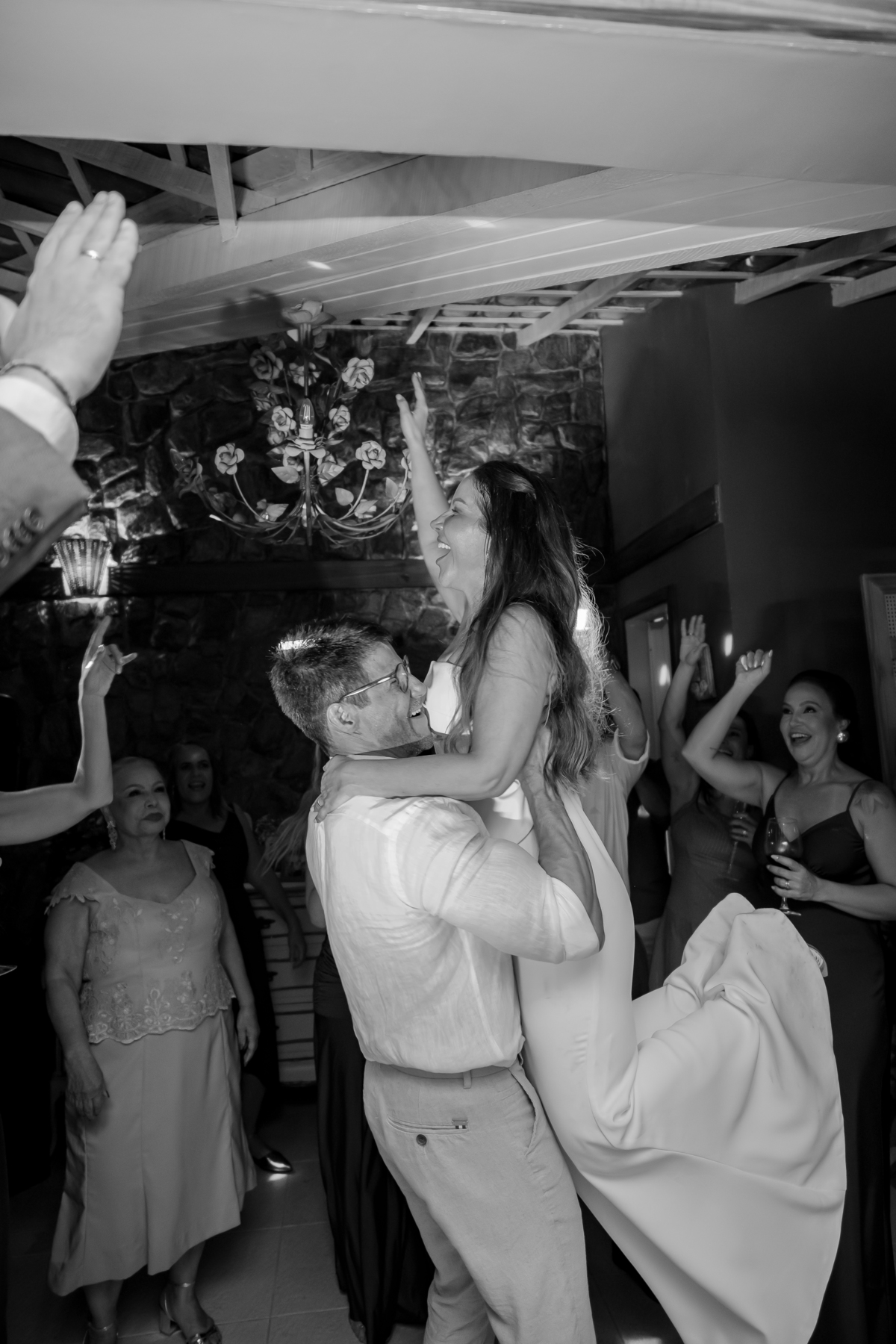fotografa de casais casamento intimista monique e bruno em casa Rio de Janeiro rj cerimônia familia wedding 