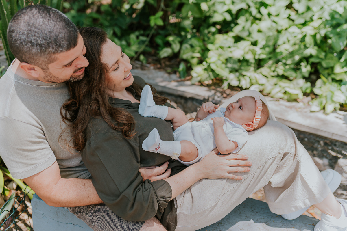 fotografa familia ensaio acompanhamento bebe 3 meses liz ilha do governador rj Rio de Janeiro jardim Guanabara fotografia 