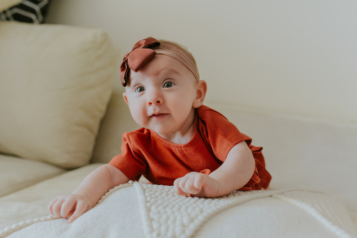 fotografa familia ensaio acompanhamento bebe 3 meses liz ilha do governador rj Rio de Janeiro jardim Guanabara fotografia 
