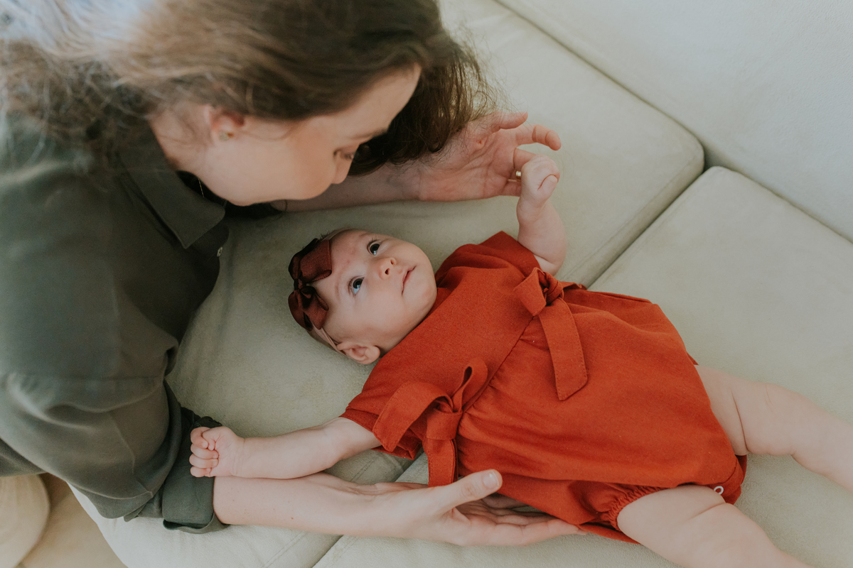 fotografa familia ensaio acompanhamento bebe 3 meses liz ilha do governador rj Rio de Janeiro jardim Guanabara fotografia 