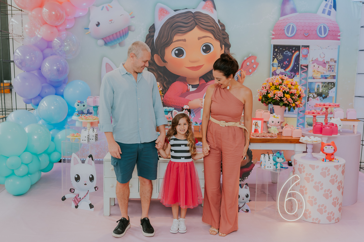 fotografa festa infantil evento rj Rio de Janeiro 6 anos Olivia casa de festas quintal tijuca fotografia tema a casa da gabby 