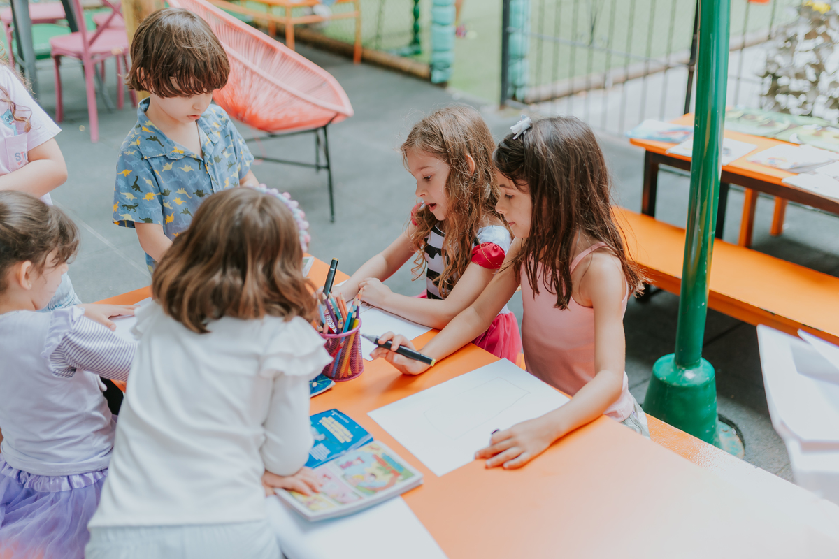 fotografa festa infantil evento rj Rio de Janeiro 6 anos Olivia casa de festas quintal tijuca fotografia tema a casa da gabby 
