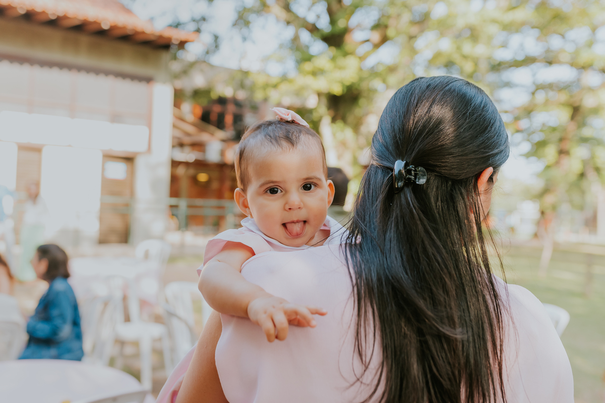 festa infantil fotografa familia rj Rio de Janeiro 1 ano Isabela ao ar livre natureza marina barra clube barra da tijuca fotografia evento 