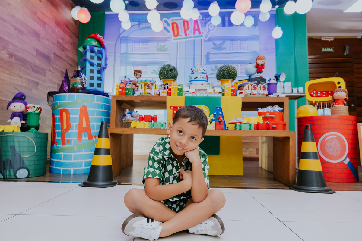 fotografa familia evento Rio de Janeiro 4 anos benjamín tema detetives do prédio azul fotografia festa infantil rj casa de festa tik tak botafogo 