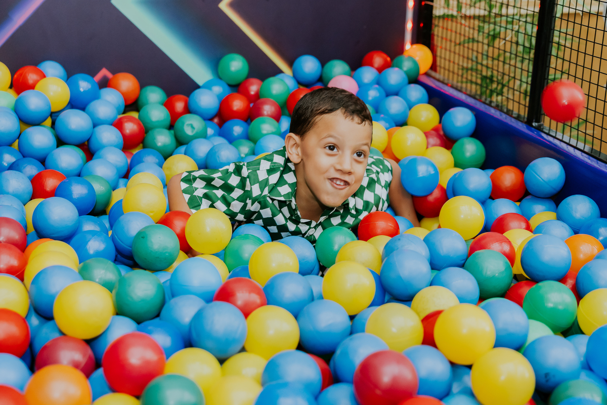 fotografa familia evento Rio de Janeiro 4 anos benjamín tema detetives do prédio azul fotografia festa infantil rj casa de festa tik tak botafogo 