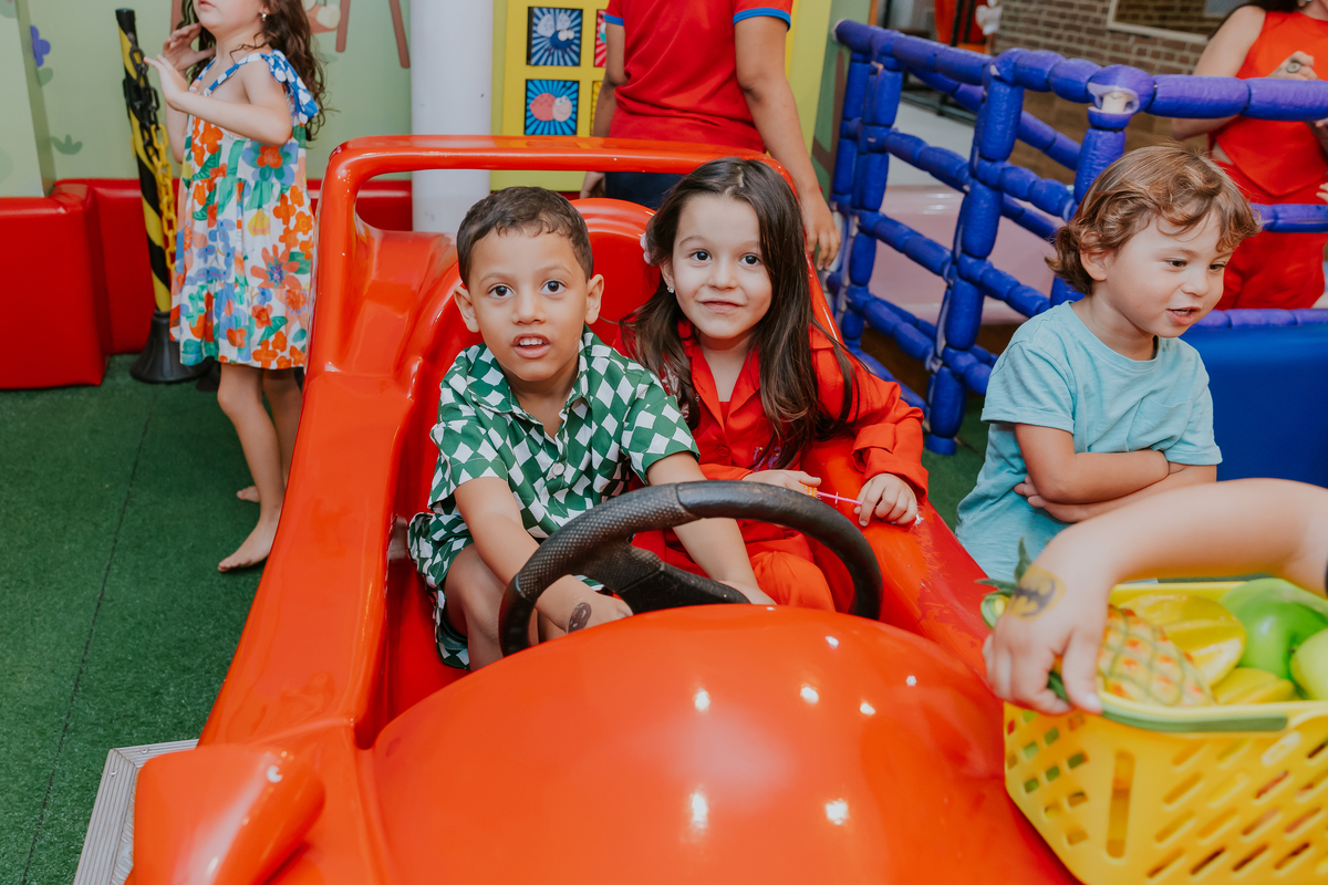 fotografa familia evento Rio de Janeiro 4 anos benjamín tema detetives do prédio azul fotografia festa infantil rj casa de festa tik tak botafogo 