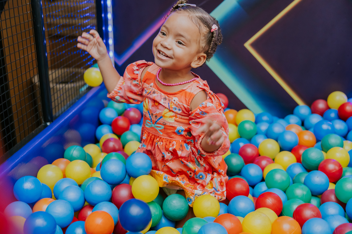fotografa familia evento Rio de Janeiro 4 anos benjamín tema detetives do prédio azul fotografia festa infantil rj casa de festa tik tak botafogo 