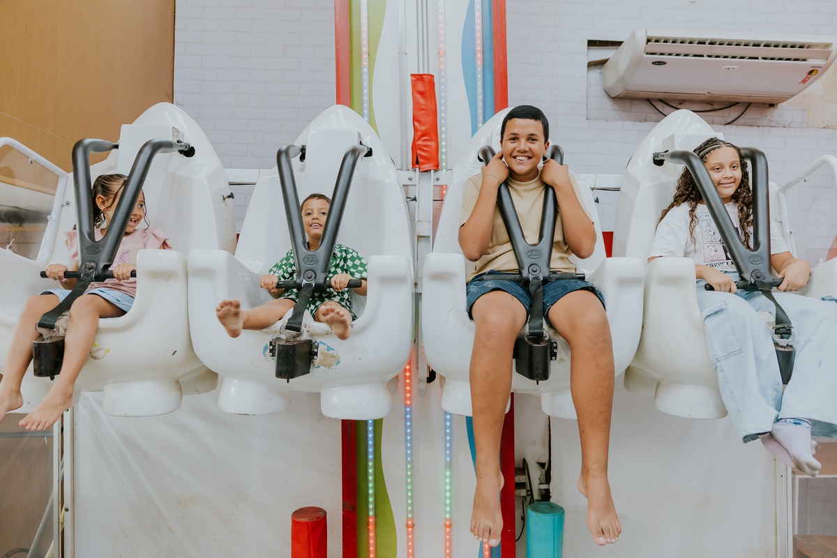 fotografa familia evento Rio de Janeiro 4 anos benjamín tema detetives do prédio azul fotografia festa infantil rj casa de festa tik tak botafogo 