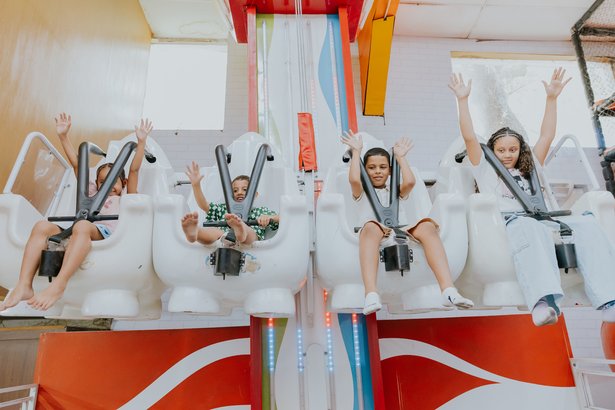 fotografa familia evento Rio de Janeiro 4 anos benjamín tema detetives do prédio azul fotografia festa infantil rj casa de festa tik tak botafogo 