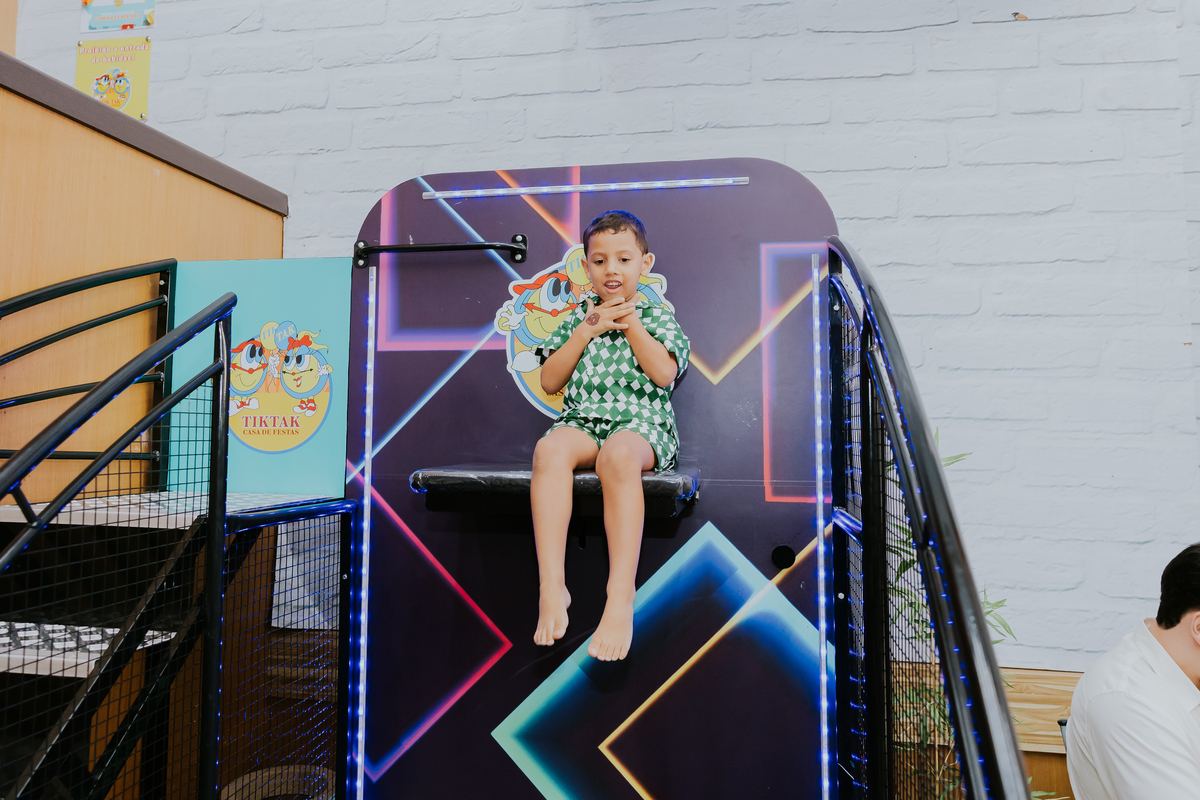 fotografa familia evento Rio de Janeiro 4 anos benjamín tema detetives do prédio azul fotografia festa infantil rj casa de festa tik tak botafogo 