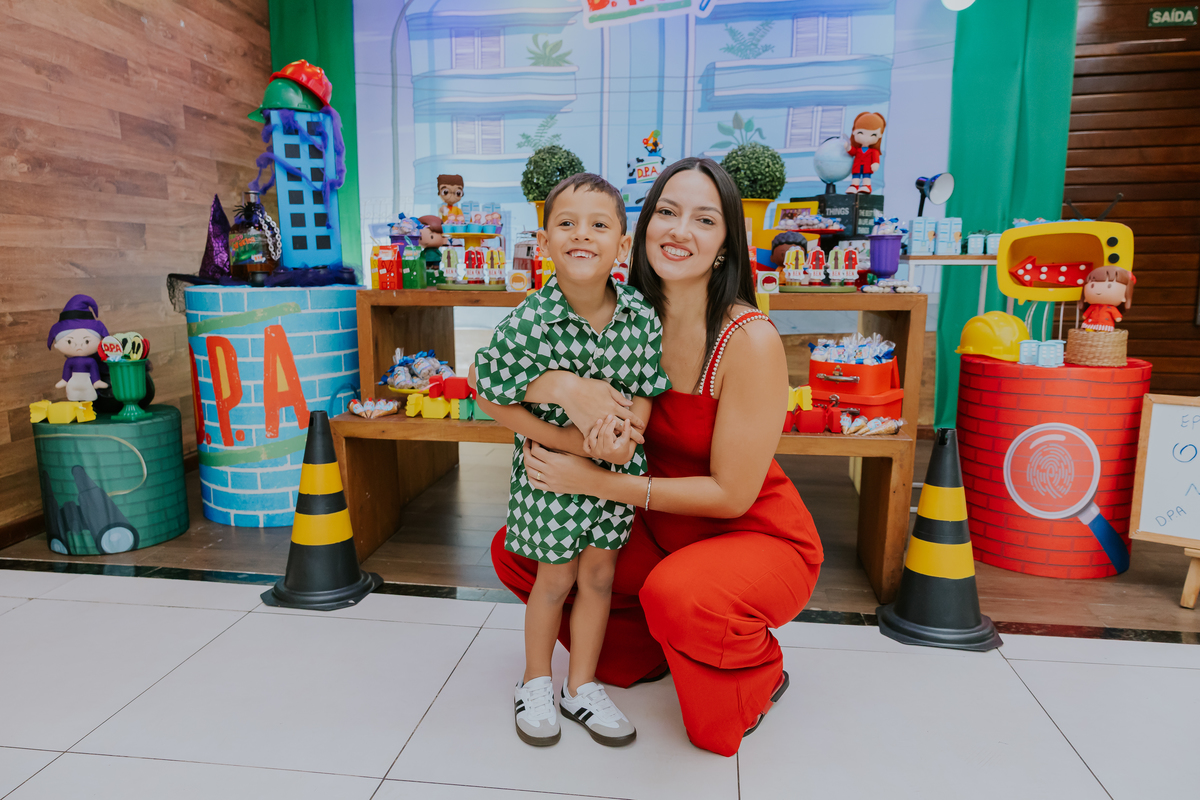 fotografa familia evento Rio de Janeiro 4 anos benjamín tema detetives do prédio azul fotografia festa infantil rj casa de festa tik tak botafogo 