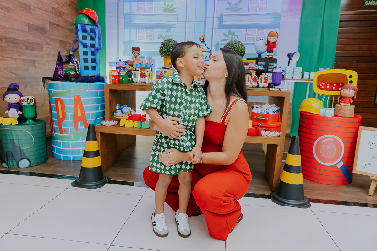 fotografa familia evento Rio de Janeiro 4 anos benjamín tema detetives do prédio azul fotografia festa infantil rj casa de festa tik tak botafogo 
