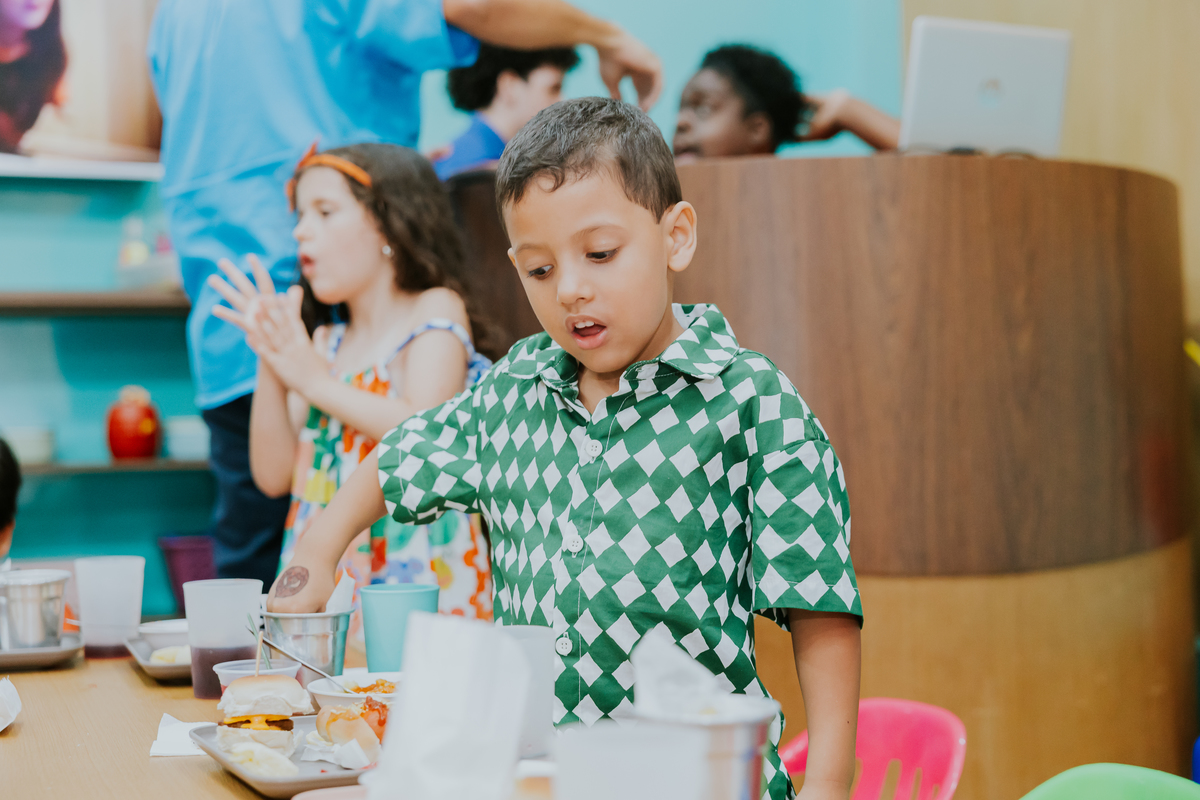 fotografa familia evento Rio de Janeiro 4 anos benjamín tema detetives do prédio azul fotografia festa infantil rj casa de festa tik tak botafogo 