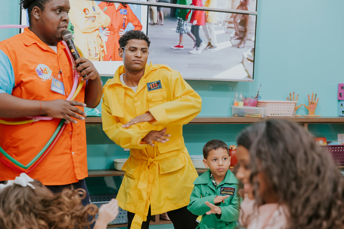 fotografa familia evento Rio de Janeiro 4 anos benjamín tema detetives do prédio azul fotografia festa infantil rj casa de festa tik tak botafogo 