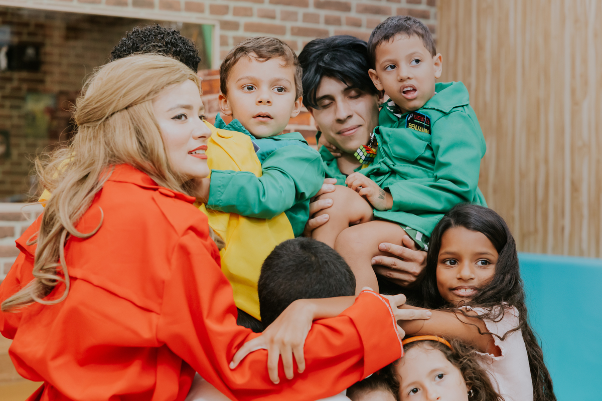 fotografa familia evento Rio de Janeiro 4 anos benjamín tema detetives do prédio azul fotografia festa infantil rj casa de festa tik tak botafogo 