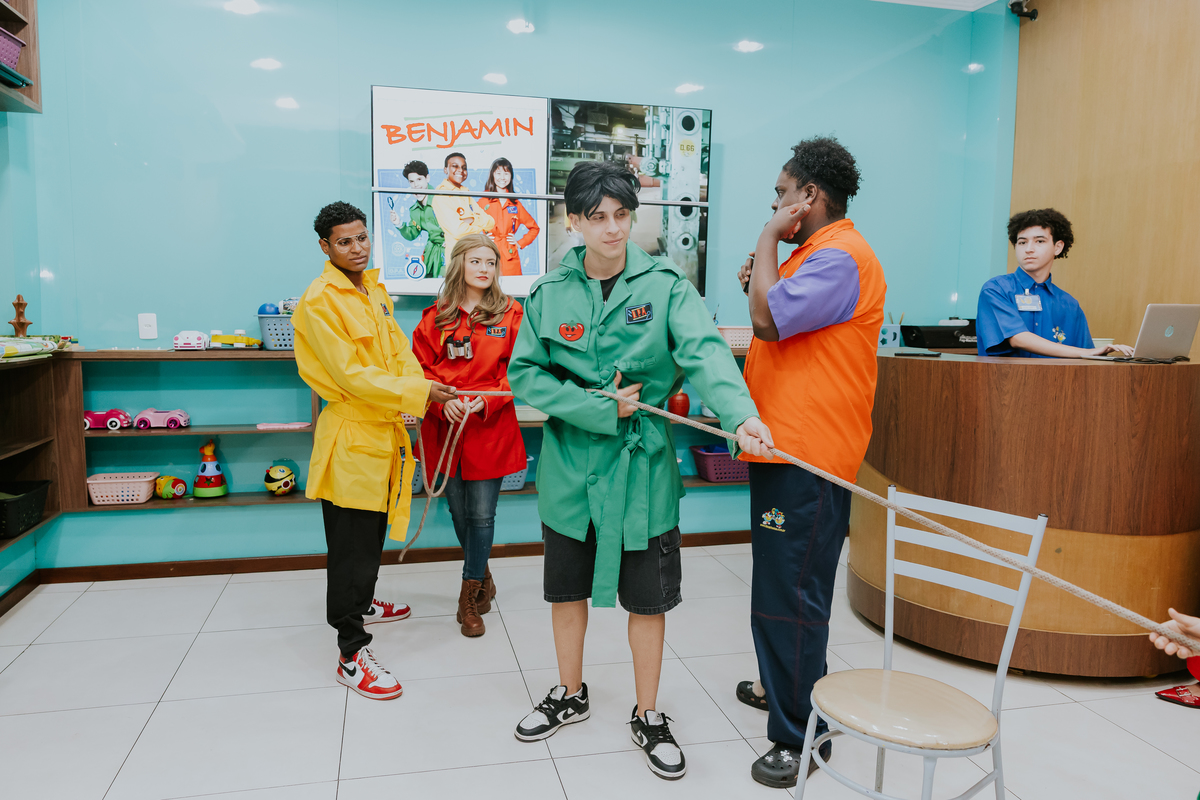 fotografa familia evento Rio de Janeiro 4 anos benjamín tema detetives do prédio azul fotografia festa infantil rj casa de festa tik tak botafogo 