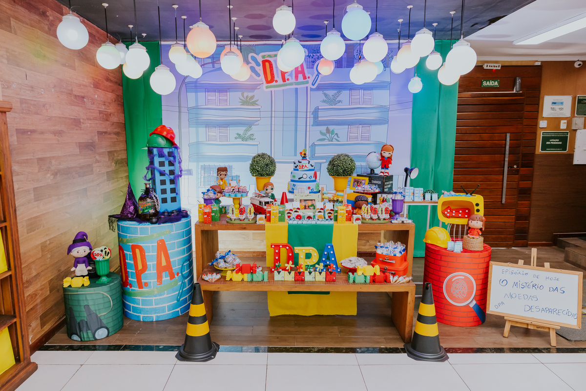 fotografa familia evento Rio de Janeiro 4 anos benjamín tema detetives do prédio azul fotografia festa infantil rj casa de festa tik tak botafogo 