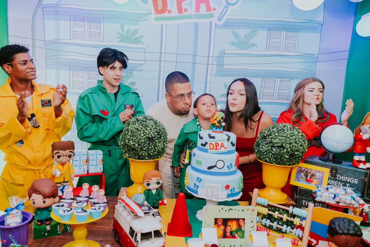 fotografa familia evento Rio de Janeiro 4 anos benjamín tema detetives do prédio azul fotografia festa infantil rj casa de festa tik tak botafogo 