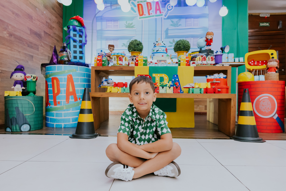 fotografa familia evento Rio de Janeiro 4 anos benjamín tema detetives do prédio azul fotografia festa infantil rj casa de festa tik tak botafogo 