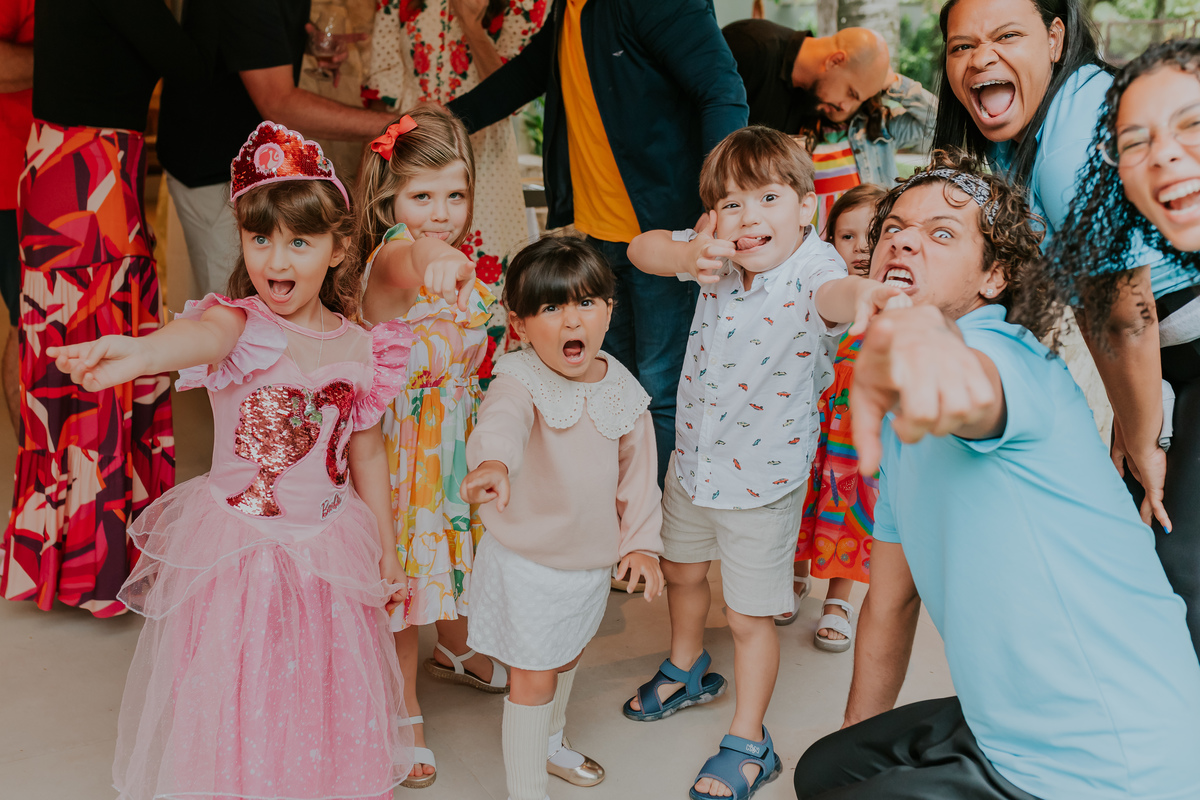 fotografia festa infantil 5 anos mia a bela e a fera barra da Tijuca fotografa de eventos rio de janeiro rj 