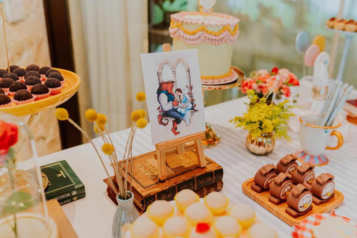 fotografia festa infantil 5 anos mia a bela e a fera barra da Tijuca fotografa de eventos rio de janeiro rj 