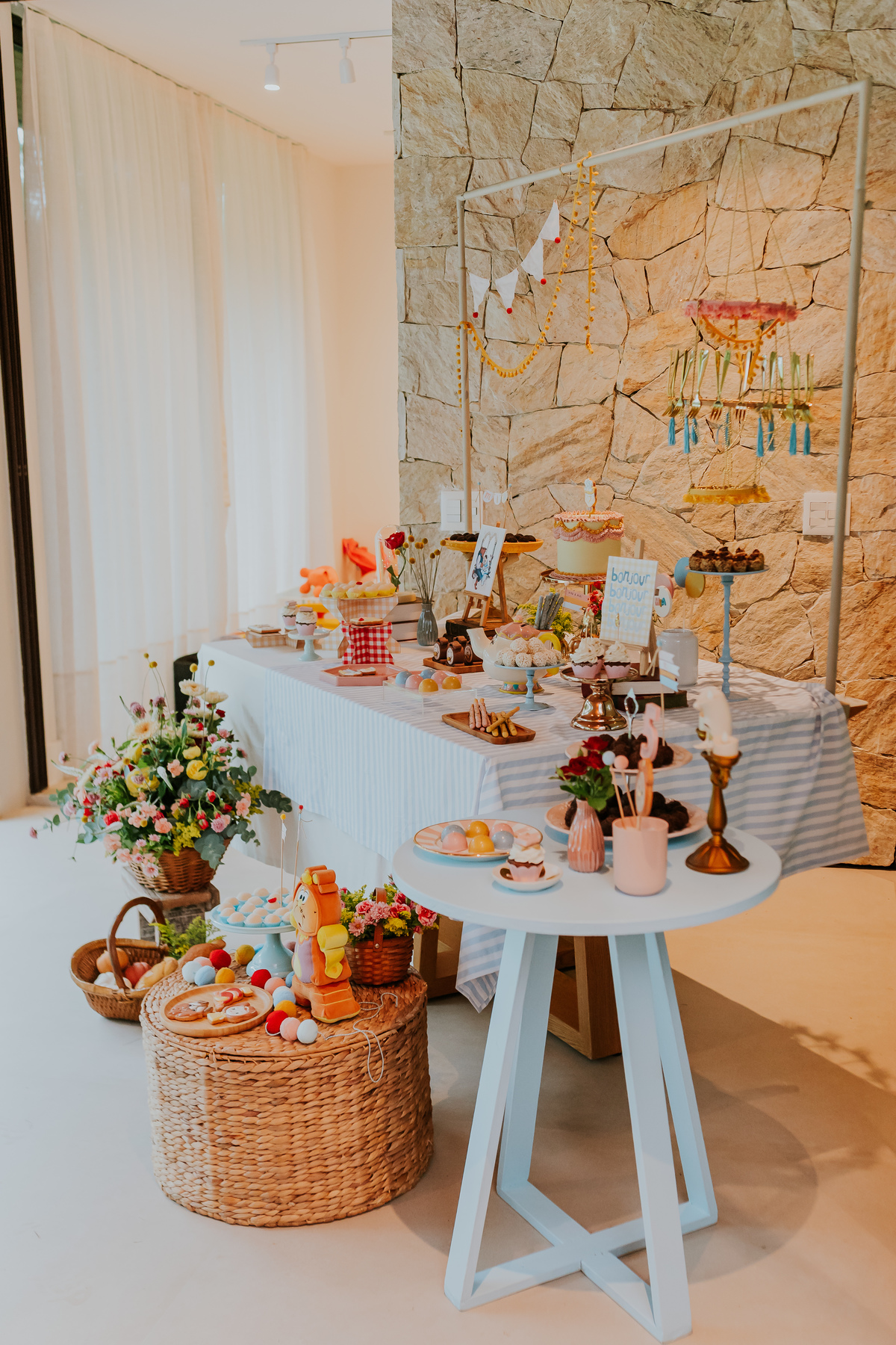 fotografia festa infantil 5 anos mia a bela e a fera barra da Tijuca fotografa de eventos rio de janeiro rj 