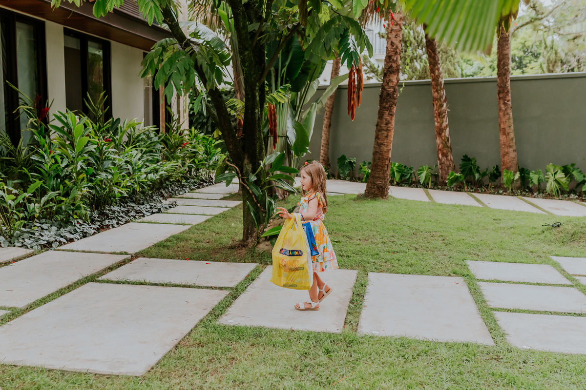 fotografia festa infantil 5 anos mia a bela e a fera barra da Tijuca fotografa de eventos rio de janeiro rj 