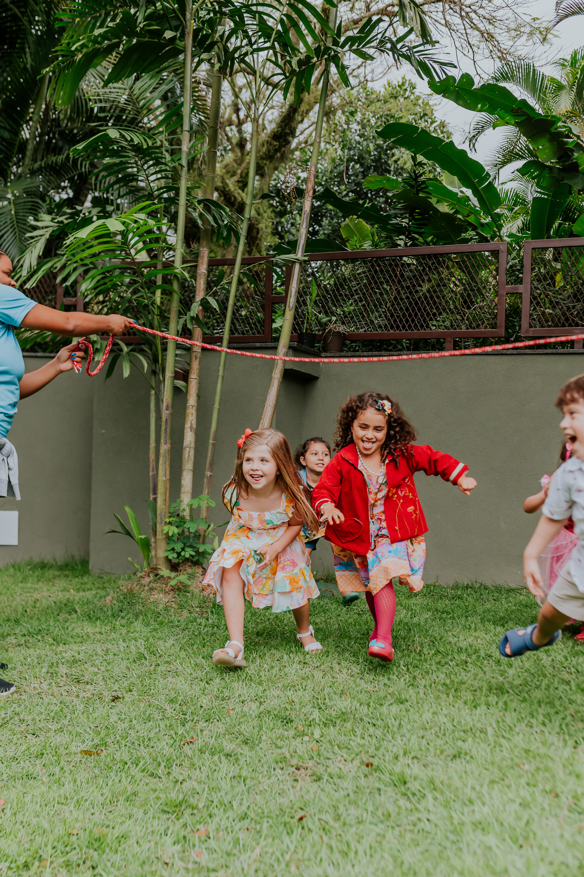 fotografia festa infantil 5 anos mia a bela e a fera barra da Tijuca fotografa de eventos rio de janeiro rj 