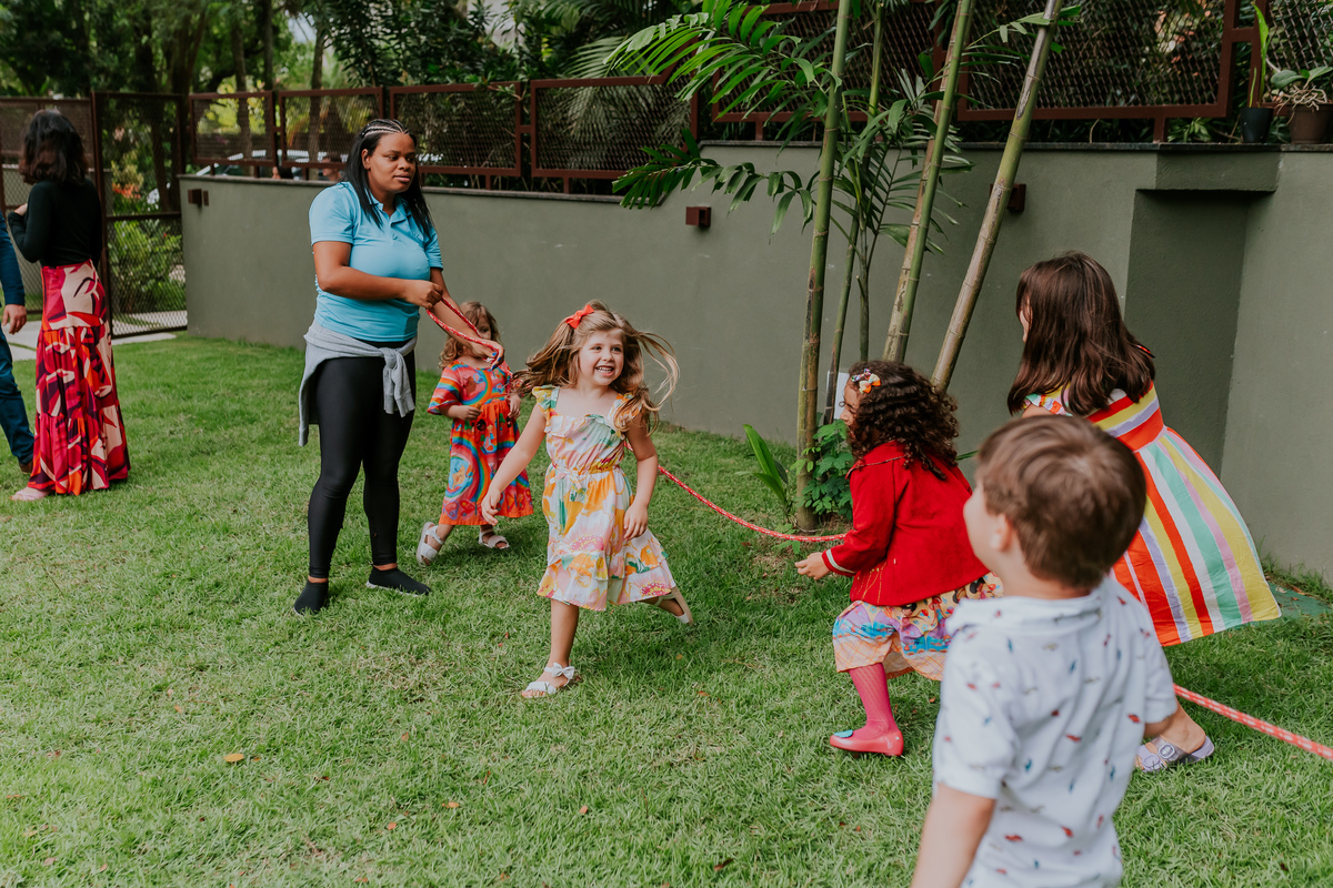 fotografia festa infantil 5 anos mia a bela e a fera barra da Tijuca fotografa de eventos rio de janeiro rj 