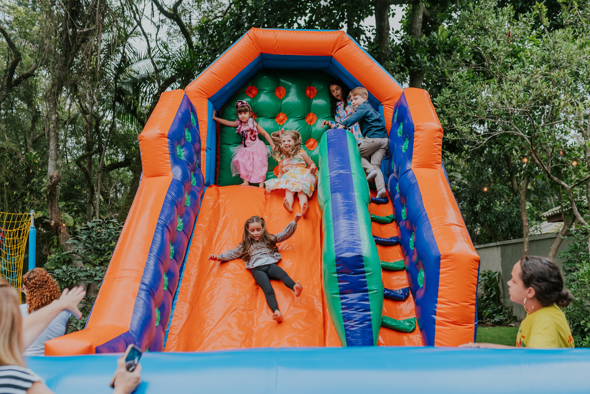 fotografia festa infantil 5 anos mia a bela e a fera barra da Tijuca fotografa de eventos rio de janeiro rj 
