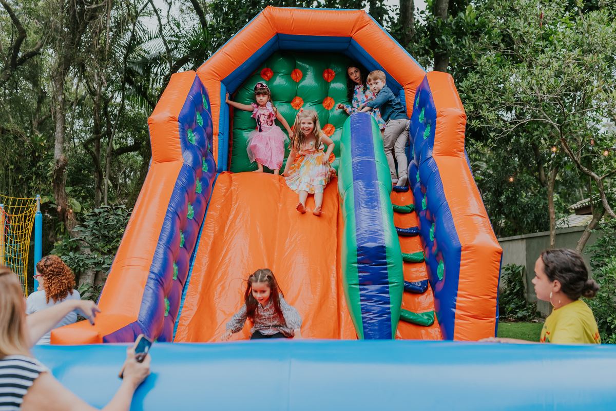 fotografia festa infantil 5 anos mia a bela e a fera barra da Tijuca fotografa de eventos rio de janeiro rj 