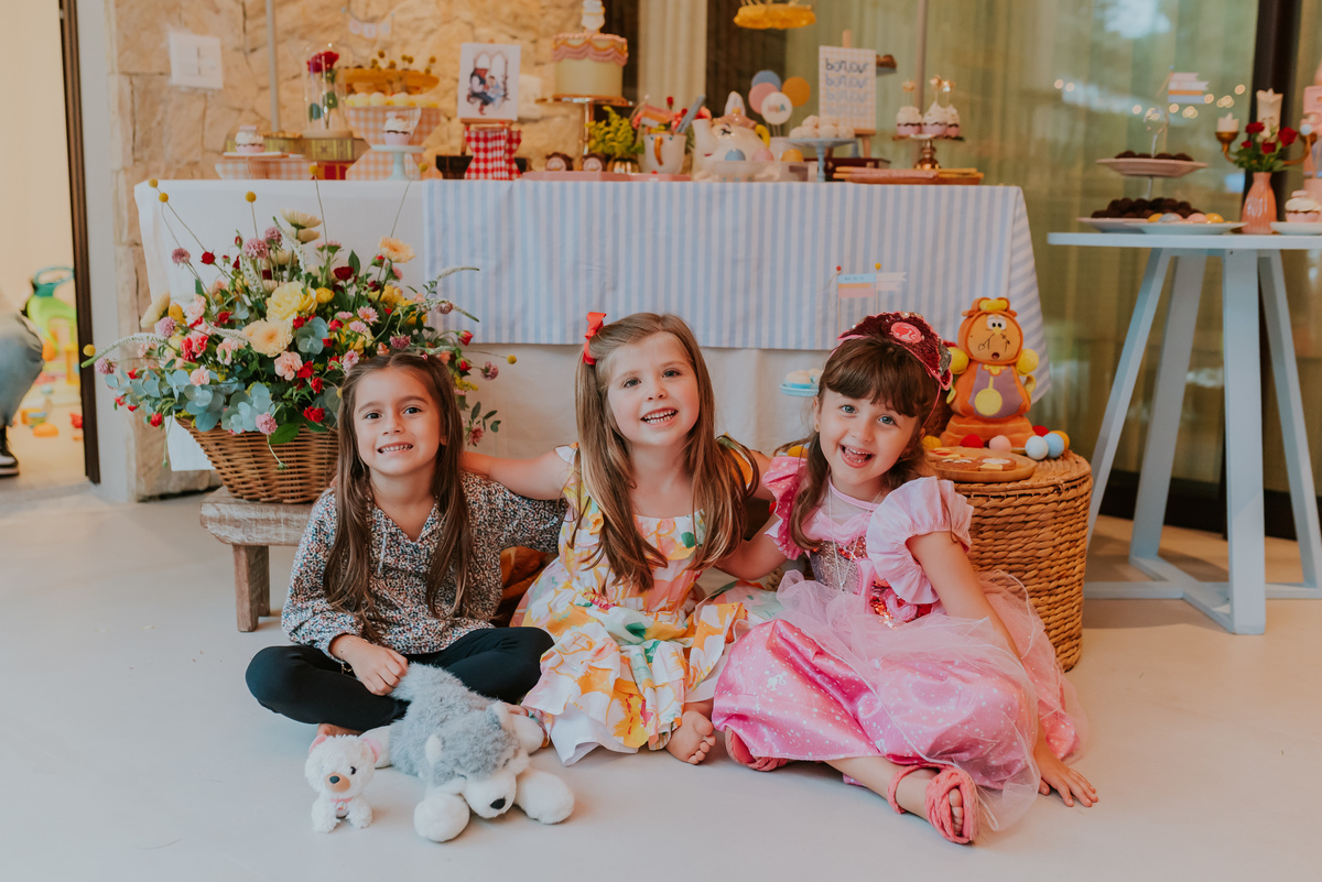fotografia festa infantil 5 anos mia a bela e a fera barra da Tijuca fotografa de eventos rio de janeiro rj 