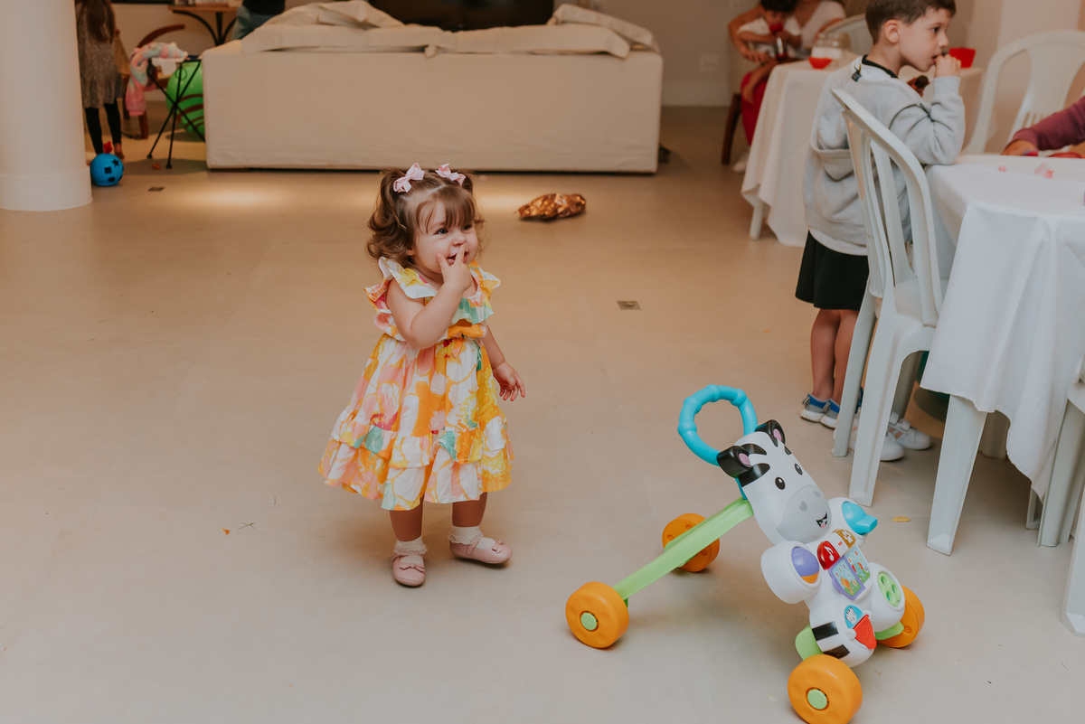 fotografia festa infantil 5 anos mia a bela e a fera barra da Tijuca fotografa de eventos rio de janeiro rj 