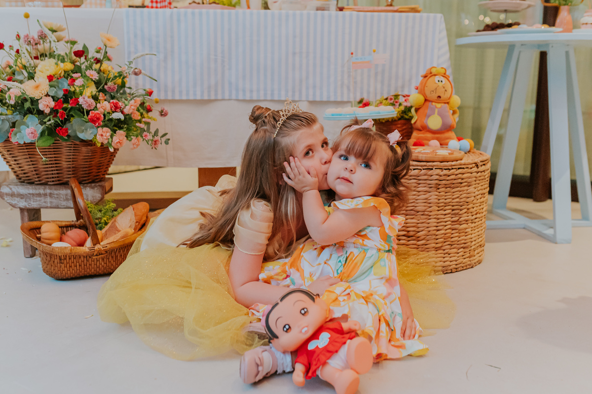 fotografia festa infantil 5 anos mia a bela e a fera barra da Tijuca fotografa de eventos rio de janeiro rj 