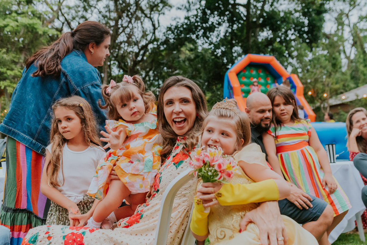 fotografia festa infantil 5 anos mia a bela e a fera barra da Tijuca fotografa de eventos rio de janeiro rj 