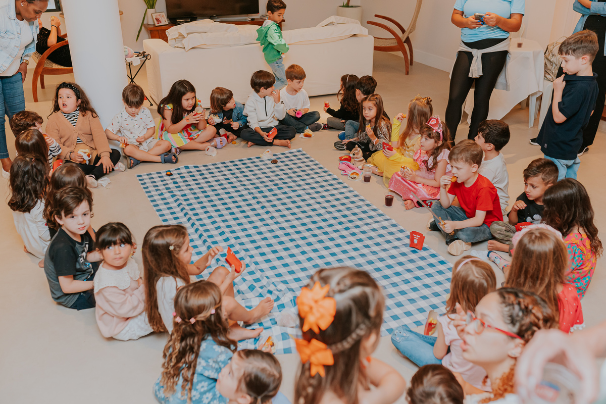 fotografia festa infantil 5 anos mia a bela e a fera barra da Tijuca fotografa de eventos rio de janeiro rj 