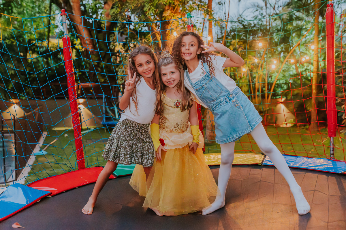 fotografia festa infantil 5 anos mia a bela e a fera barra da Tijuca fotografa de eventos rio de janeiro rj 