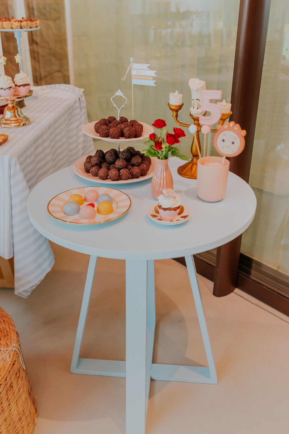 fotografia festa infantil 5 anos mia a bela e a fera barra da Tijuca fotografa de eventos rio de janeiro rj 