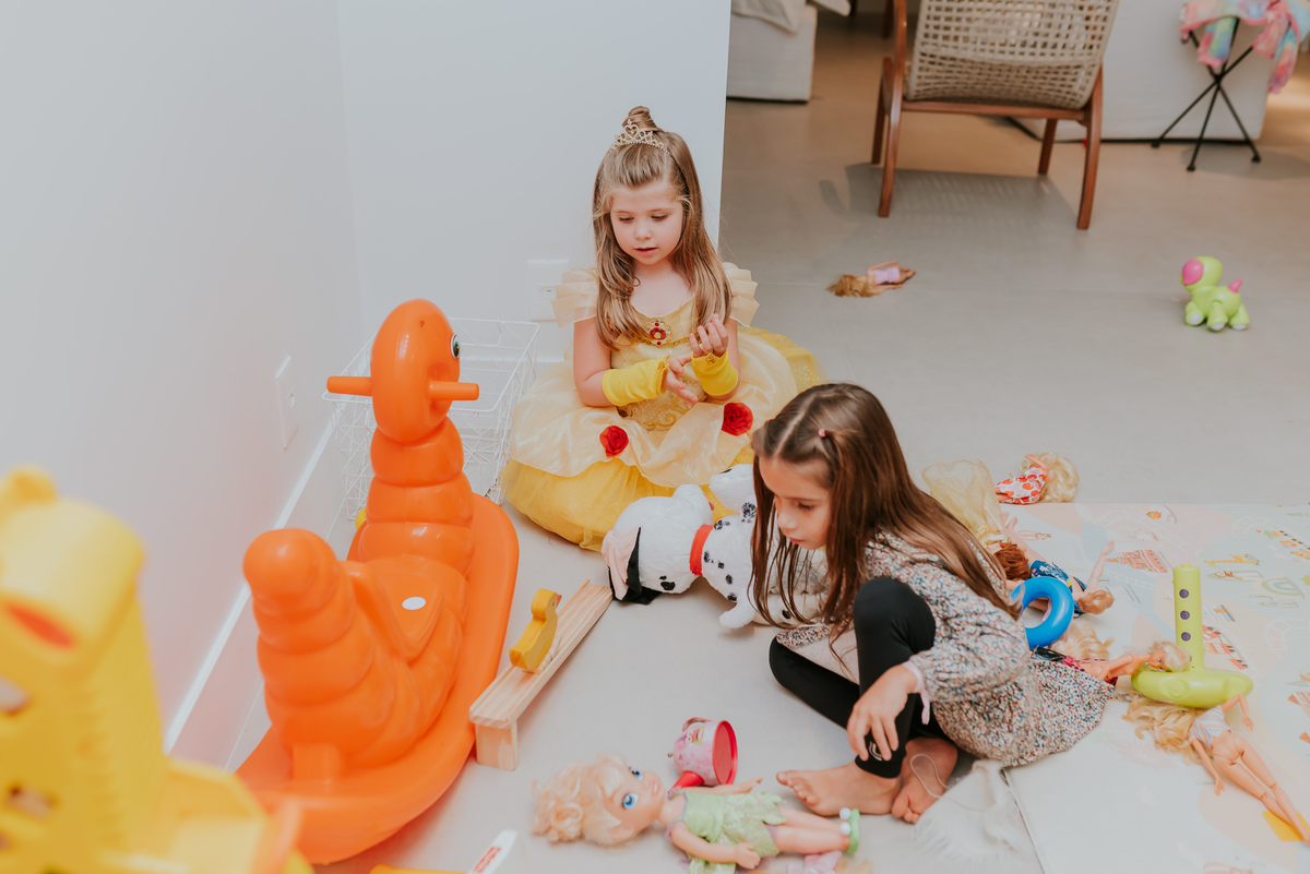 fotografia festa infantil 5 anos mia a bela e a fera barra da Tijuca fotografa de eventos rio de janeiro rj 