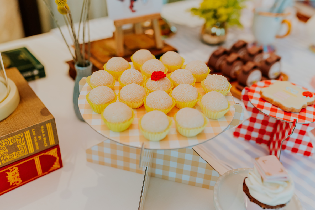 fotografia festa infantil 5 anos mia a bela e a fera barra da Tijuca fotografa de eventos rio de janeiro rj 
