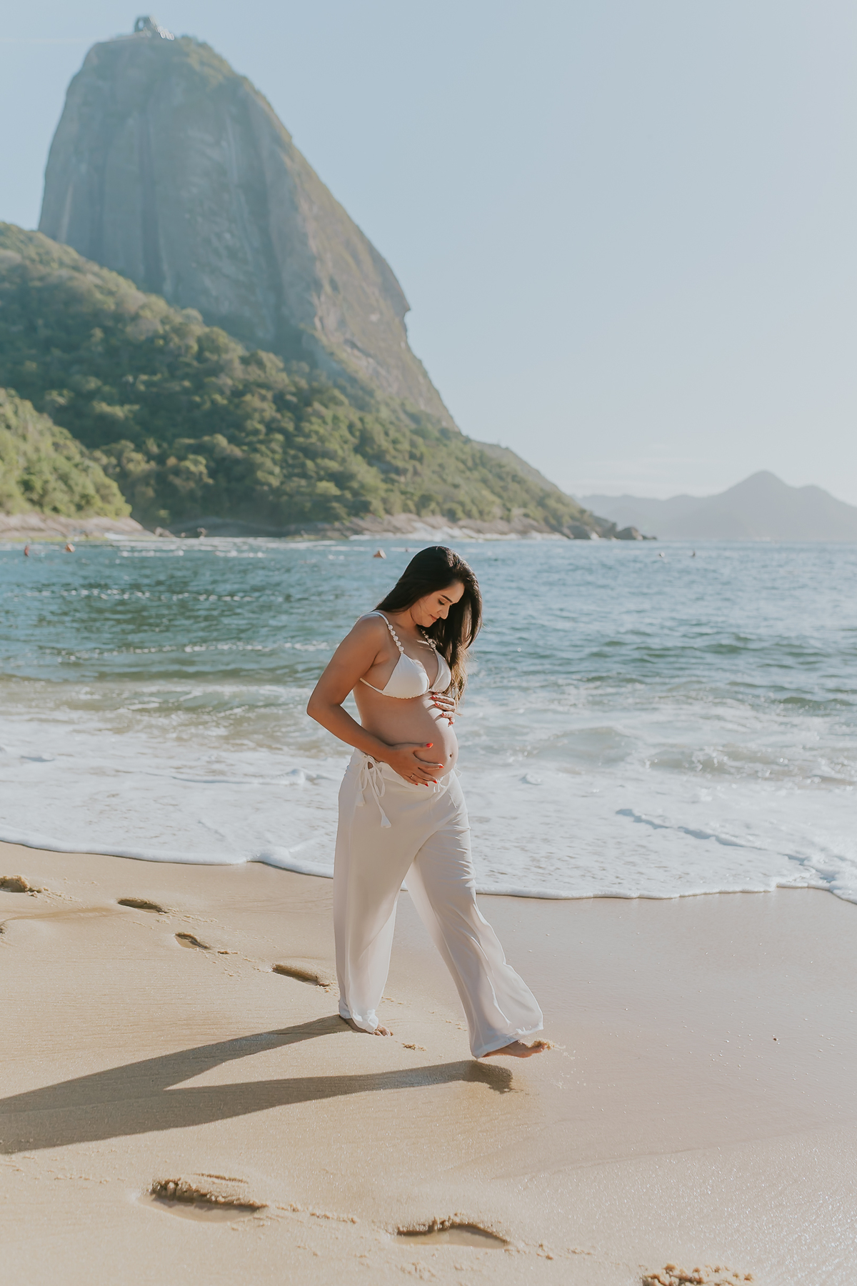 fotografa ensaio externo de familia gestante a espera do Benicio praia vermelha rj Rio de Janeiro urca amanhecer fotografia 