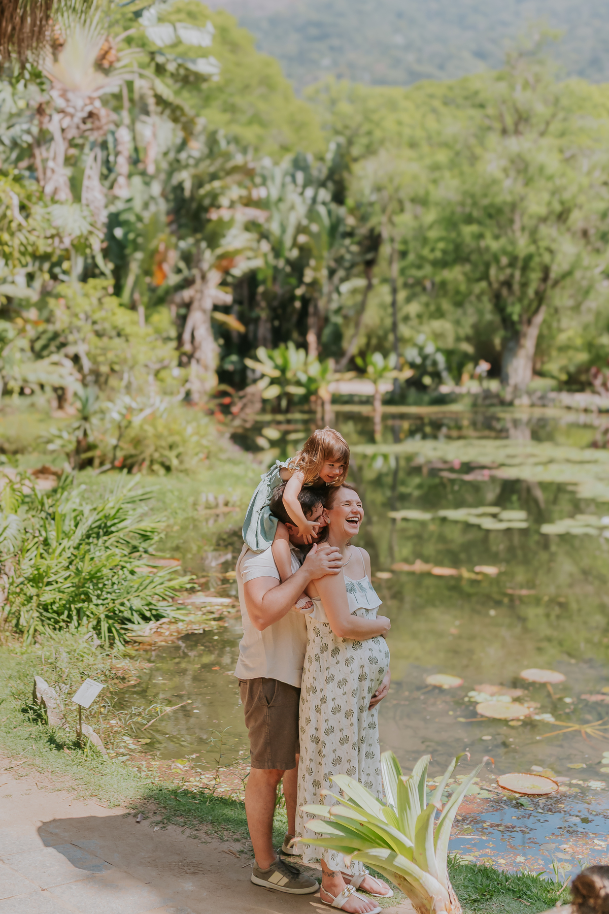 fotografa fotografia ensaio gestante externo natureza jardim botânico Rio de Janeiro rj familia natureza zona sul 